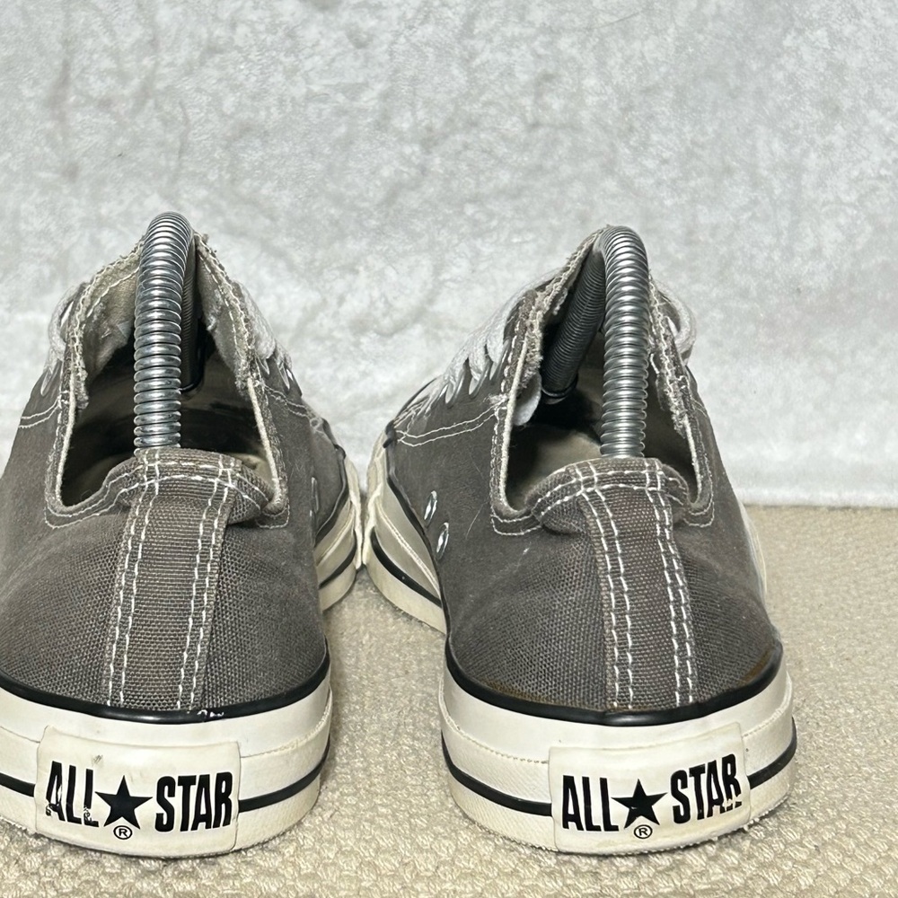 Converse Unisex Grey Chuck Taylor All Stars Classic Sneakers Shoes SZ M 8 W 10 - Picture 4 of 13